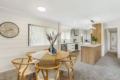 Photo of property in 10 Eagleson Street, Northcross, Auckland, 0632