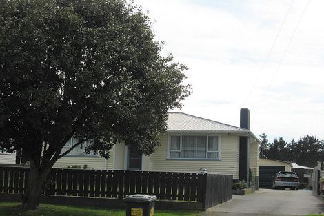 Photo of property in 12 Lee Street, Castlecliff, Whanganui, 4501