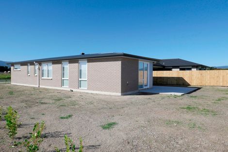Photo of property in 10 Hapeta Street, Otaki, 5512
