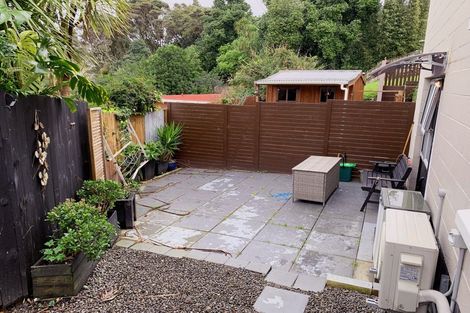 Photo of property in 1/92 Lake Road, Northcote, Auckland, 0627