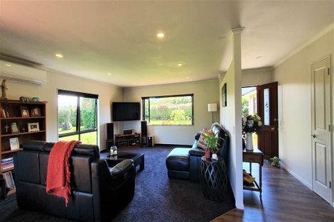 Photo of property in 66 Pohutukawa Drive, Levin, 5571