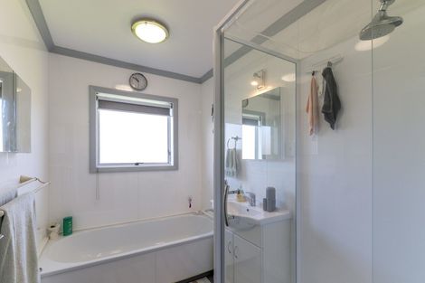 Photo of property in 12 Heather Street, Levin, 5510