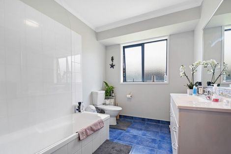Photo of property in 22 Wentworth Drive, Rototuna North, Hamilton, 3210