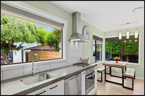 Photo of property in 15 Elwyn Place, Avonhead, Christchurch, 8042