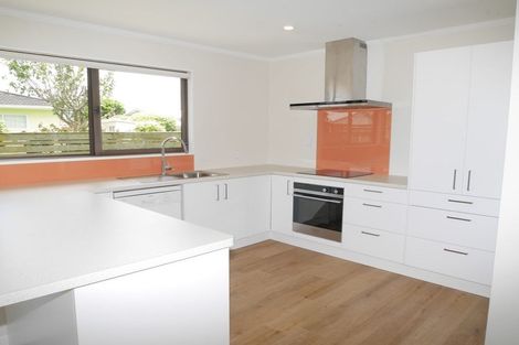 Photo of property in 63a Ngaio Road, Waikanae, 5036