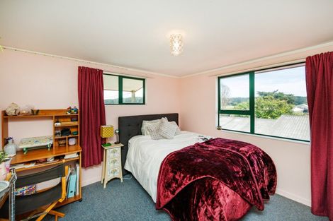 Photo of property in 1931 Parewanui Road, Parewanui, Bulls, 4894
