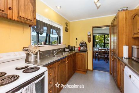 Photo of property in 2 Fenchurch Grove, Stokes Valley, Lower Hutt, 5019