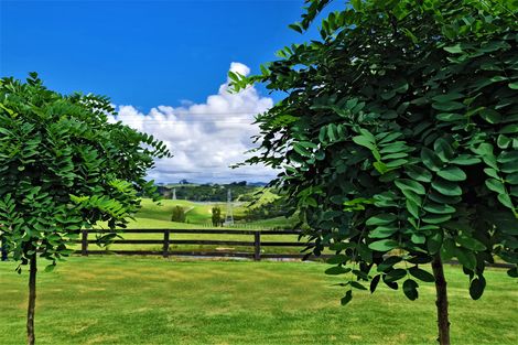 Photo of property in 7 Mountain Road, Kaiwaka, Maungaturoto, 0587