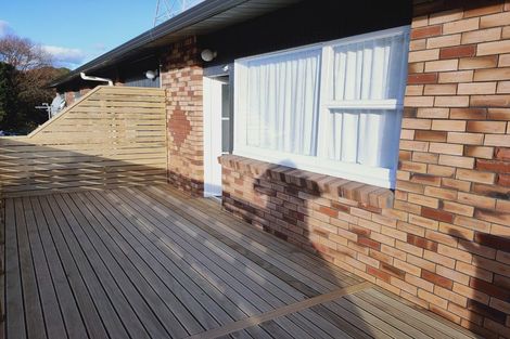 Photo of property in 2/74 Portage Road, New Lynn, Auckland, 0600