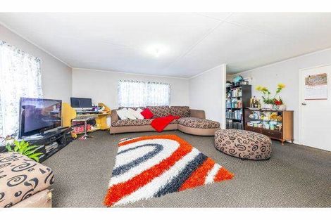Photo of property in 137 Mahia Road, Wattle Downs, Auckland, 2103