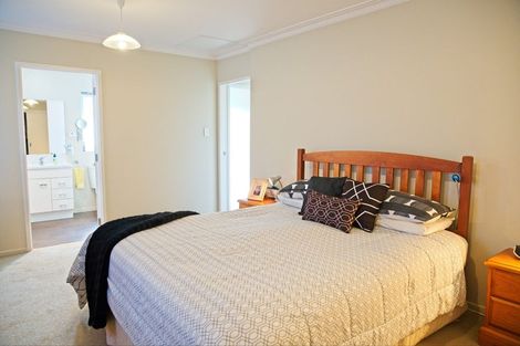 Photo of property in 19 Linklater Avenue, Bellevue, Tauranga, 3110