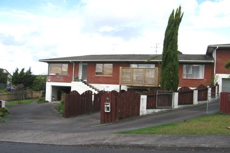 Photo of property in 1/1 Forsythe Place, Massey, Auckland, 0614