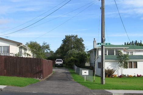 Photo of property in 1/109 Wharf Road, Te Atatu Peninsula, Auckland, 0610