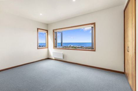 Photo of property in 441 The Esplanade, Island Bay, Wellington, 6023