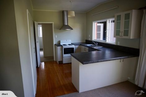Photo of property in 83 Holly Road, St Albans, Christchurch, 8014