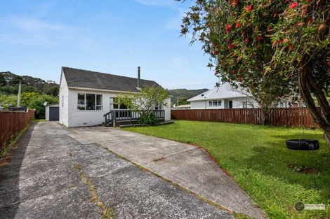 Photo of property in 82 Hewer Crescent, Naenae, Lower Hutt, 5011