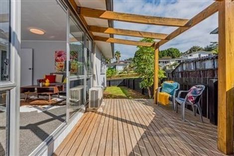 Photo of property in 1/26 Kemp Road, Massey, Auckland, 0614
