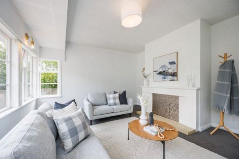 Photo of property in 63 Savage Crescent, West End, Palmerston North, 4412