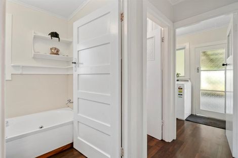 Photo of property in 50 Lee Street, Te Puke, 3119