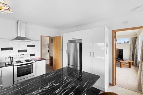 Photo of property in 1 Glen Street, Levin, 5510