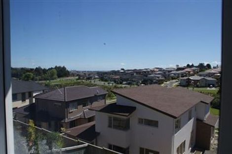 Photo of property in 12 Kouras Place, Flat Bush, Auckland, 2016