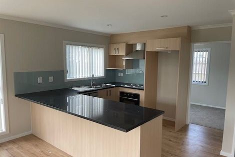 Photo of property in 3a Edwards Avenue, Henderson, Auckland, 0610