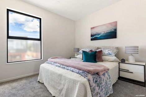Photo of property in 24 Carnoustie Drive, Wattle Downs, Auckland, 2103