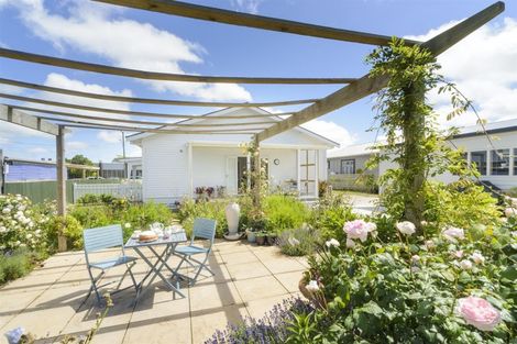 Photo of property in 7 Station Road, Marton, 4710