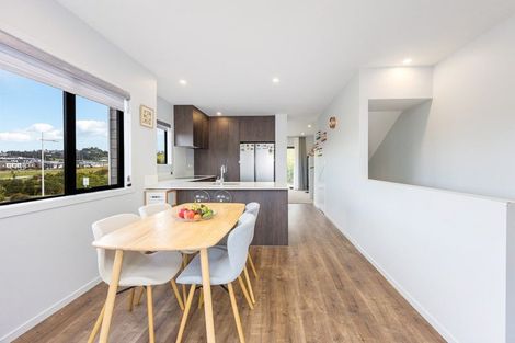 Photo of property in 12a Tikati Rise, Long Bay, Auckland, 0630