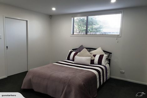 Photo of property in 9 Neil Avenue, Te Atatu Peninsula, Auckland, 0610