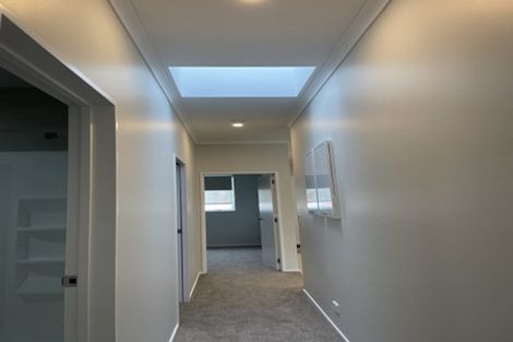 Photo of property in 26a Taikura Avenue, Red Beach, 0932