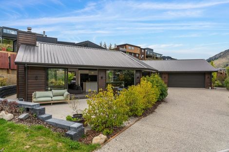 Photo of property in 5 Haines Way, Arthurs Point, Queenstown, 9371