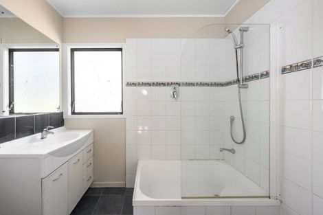 Photo of property in 19d Bell Road, Western Heights, Rotorua, 3015