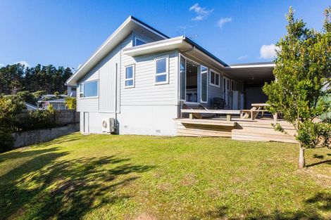 Photo of property in 8 Japonica Crescent, Ranui, Porirua, 5024