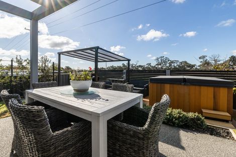 Photo of property in 143 Arataki Road, Havelock North, 4130