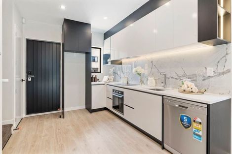 Photo of property in 44 Kiato Lane, Flat Bush, 2019