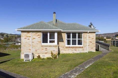 Photo of property in 17 Rangiora Crescent, Wairakei, Taupo, 3332