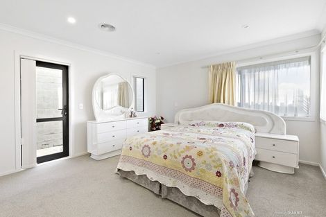 Photo of property in 142 Glanmire Road, Newlands, Wellington, 6037