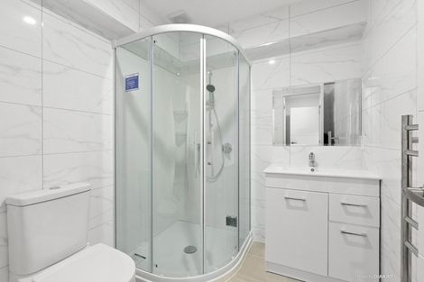 Photo of property in 142 Glanmire Road, Newlands, Wellington, 6037