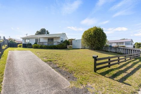 Photo of property in 135 Mayfair Avenue, Whangamata, 3620