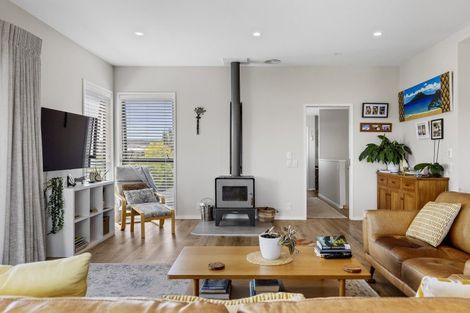 Photo of property in 14 Pukenamu Road, Rainbow Point, Taupo, 3330