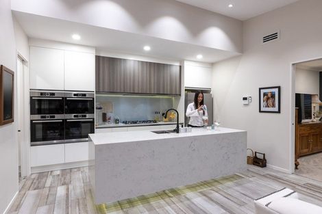 Photo of property in 7 Syd Grant Crescent, Orewa, 0931