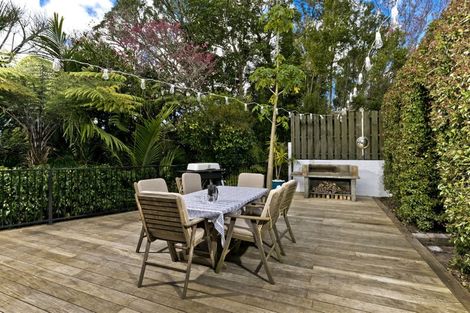 Photo of property in 14b South Lynn Road, Titirangi, Auckland, 0604