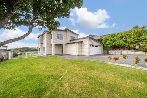 Photo of property in 18 Milford Street, Aotea, Porirua, 5024