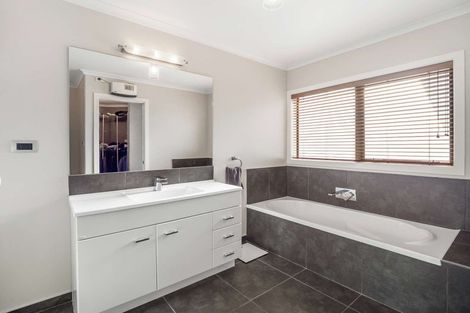 Photo of property in 10 Hardacre Place, Omarama, 9412