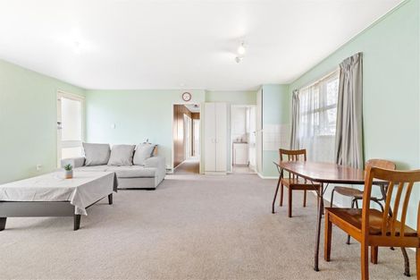 Photo of property in 8 Edwards Avenue, Henderson, Auckland, 0610