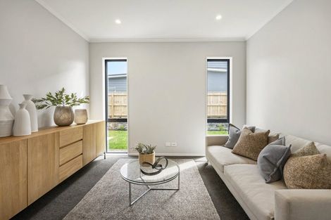 Photo of property in 5 Owen Chapman Drive, Red Beach, 0932