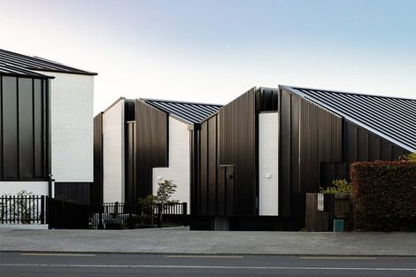 Photo of property in 3/90 Picasso Drive, West Harbour, Auckland, 0618