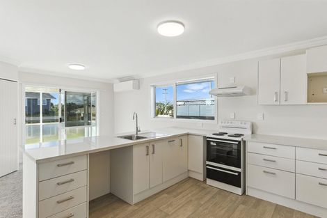 Photo of property in 5 Karaka Street, Otaki Beach, Otaki, 5512