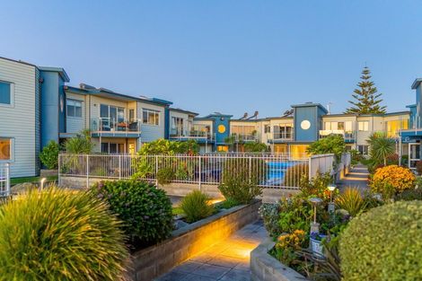 Photo of property in 4-u16 Seaview Road, Paraparaumu Beach, Paraparaumu, 5032